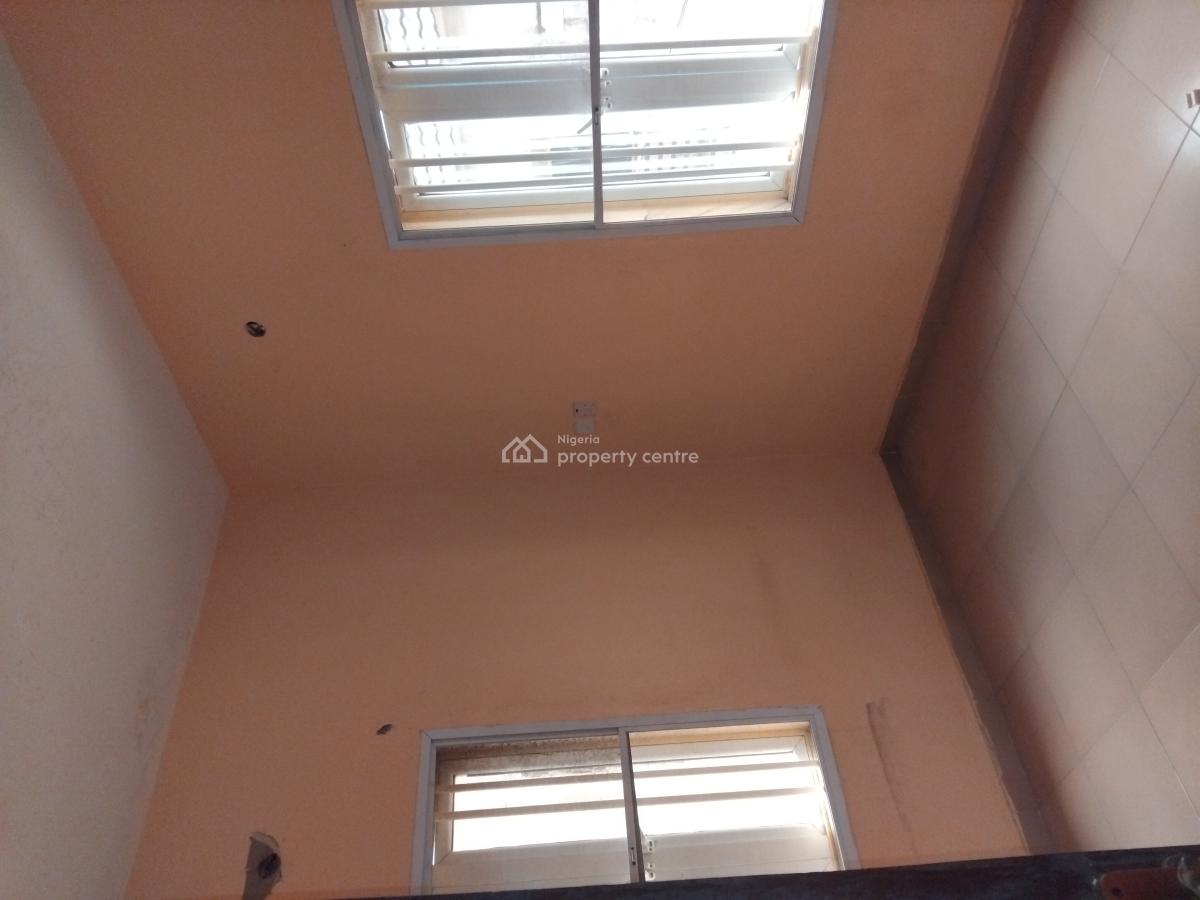 Portable Mini Flat Upstairs, Okeira Addo Road, Ado, Ajah, Lagos, Mini Flat (room and Parlour) for Rent