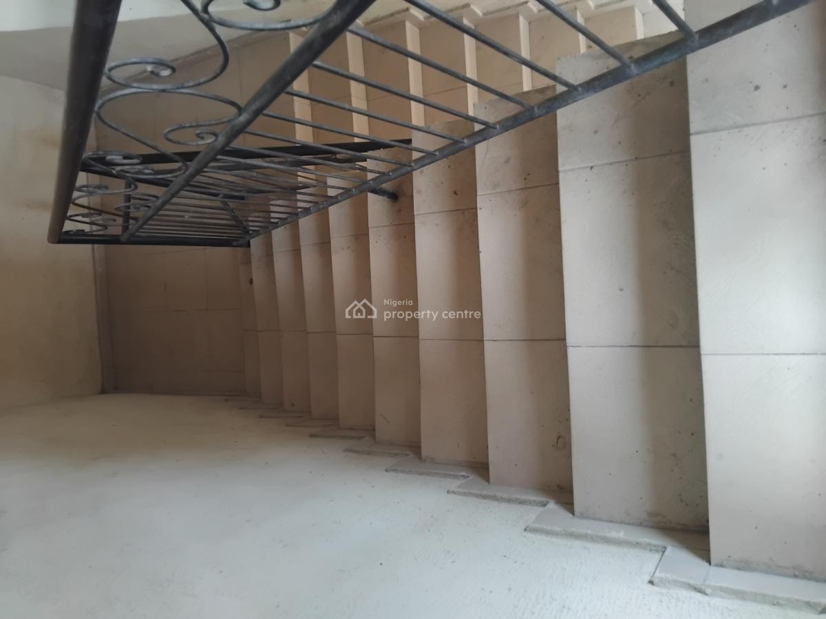 Portable Mini Flat Upstairs, Okeira Addo Road, Ado, Ajah, Lagos, Mini Flat (room and Parlour) for Rent