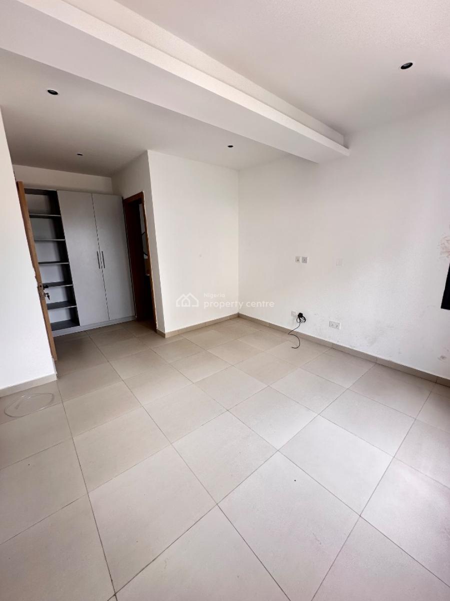 Newly Built 3 Bedroom + Bq, Lekki Phase 1, Lekki, Lagos, Flat / Apartment for Sale