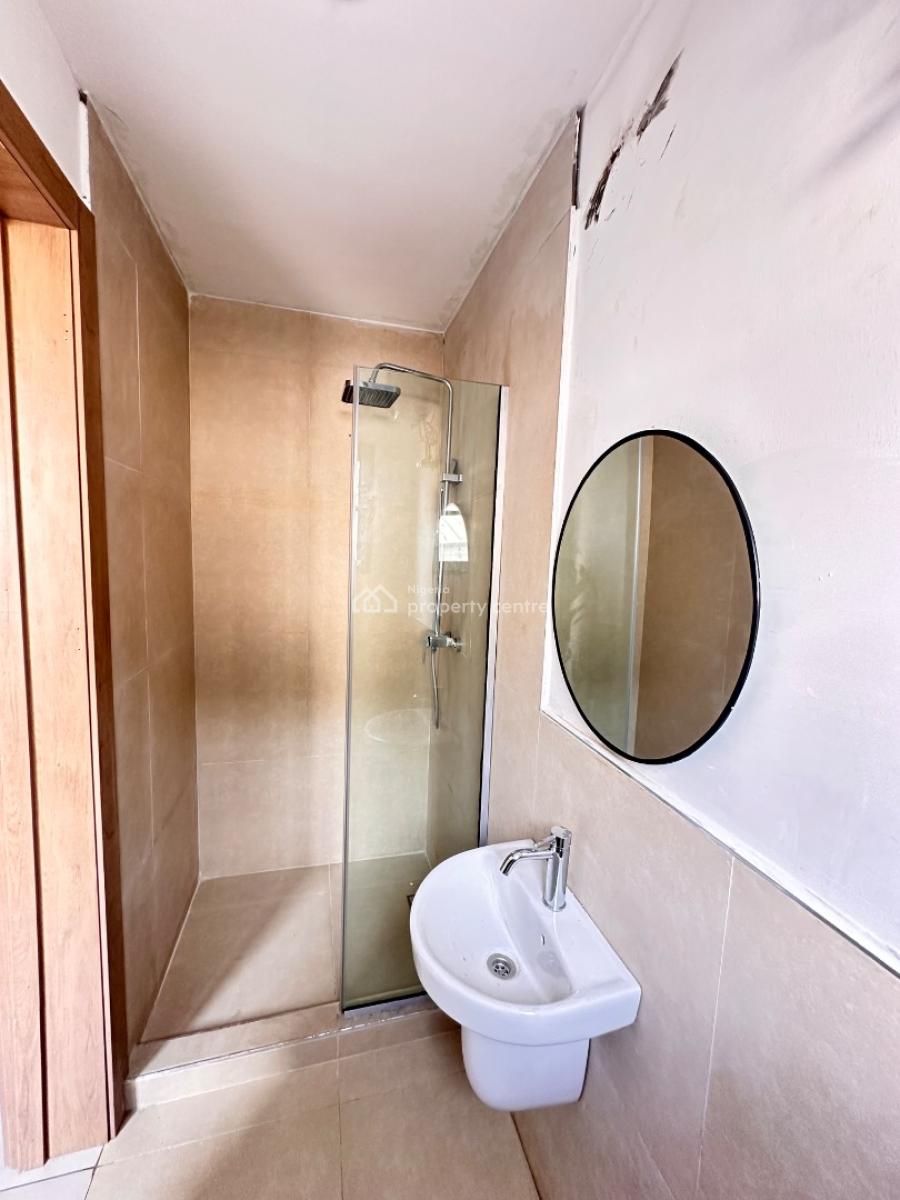 Newly Built 3 Bedroom + Bq, Lekki Phase 1, Lekki, Lagos, Flat / Apartment for Sale