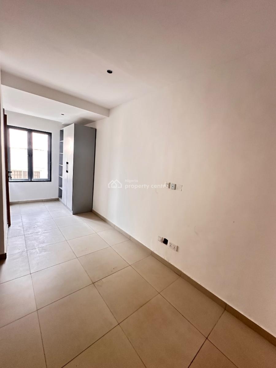 Newly Built 3 Bedroom + Bq, Lekki Phase 1, Lekki, Lagos, Flat / Apartment for Sale
