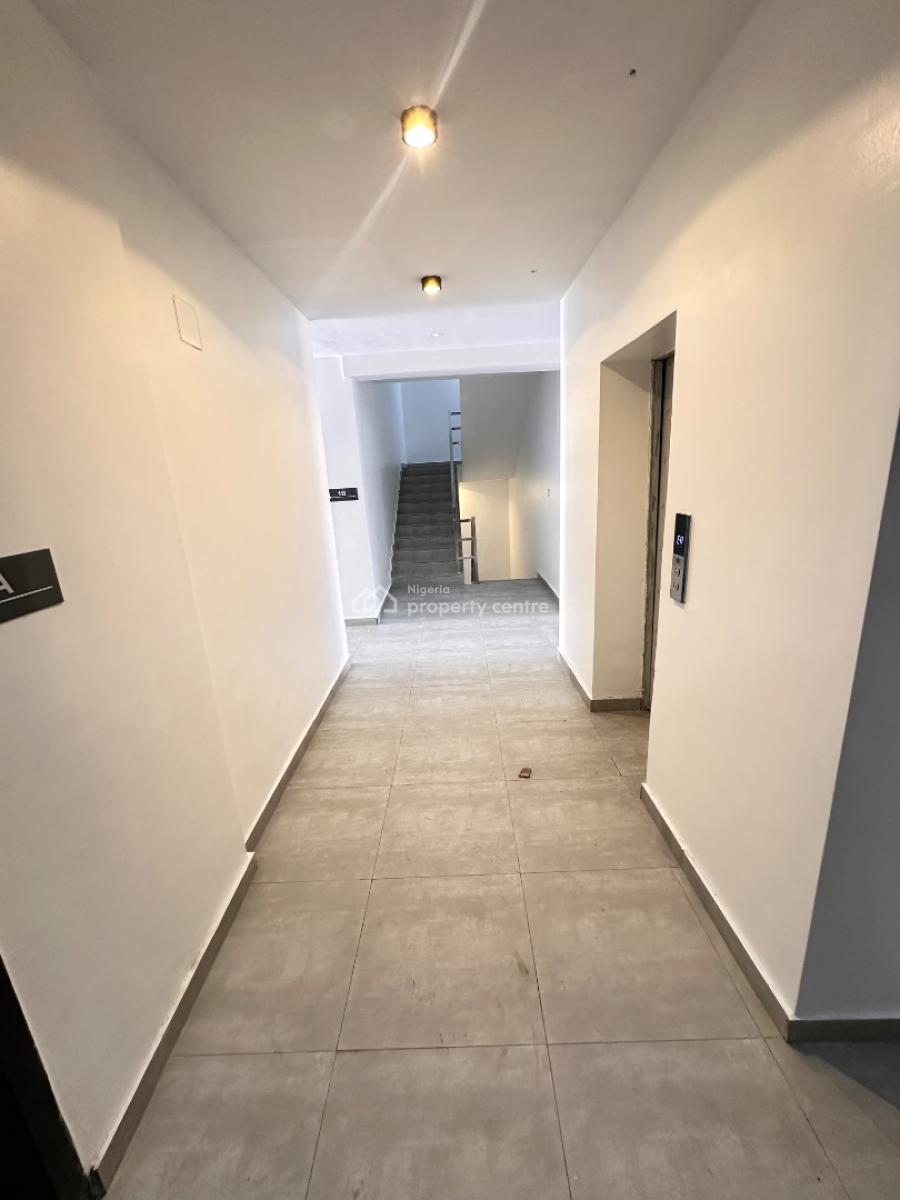 Newly Built 3 Bedroom + Bq, Lekki Phase 1, Lekki, Lagos, Flat / Apartment for Sale