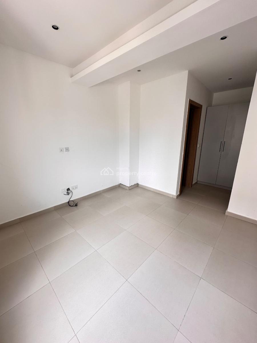 Newly Built 3 Bedroom + Bq, Lekki Phase 1, Lekki, Lagos, Flat / Apartment for Sale