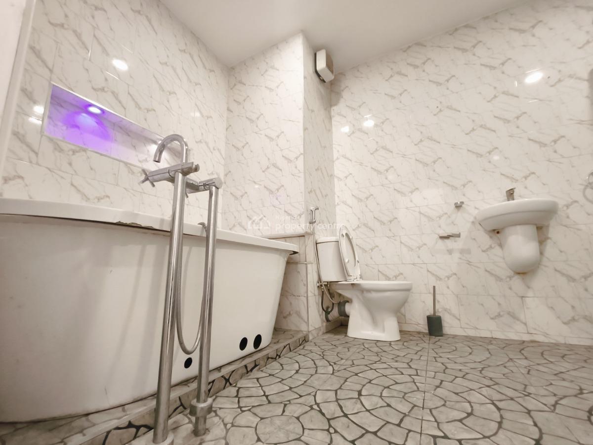 Waterfront 3 Bedroom Apartment, Lekki Phase 1, Lekki Phase 1, Lekki, Lagos, Flat / Apartment for Rent