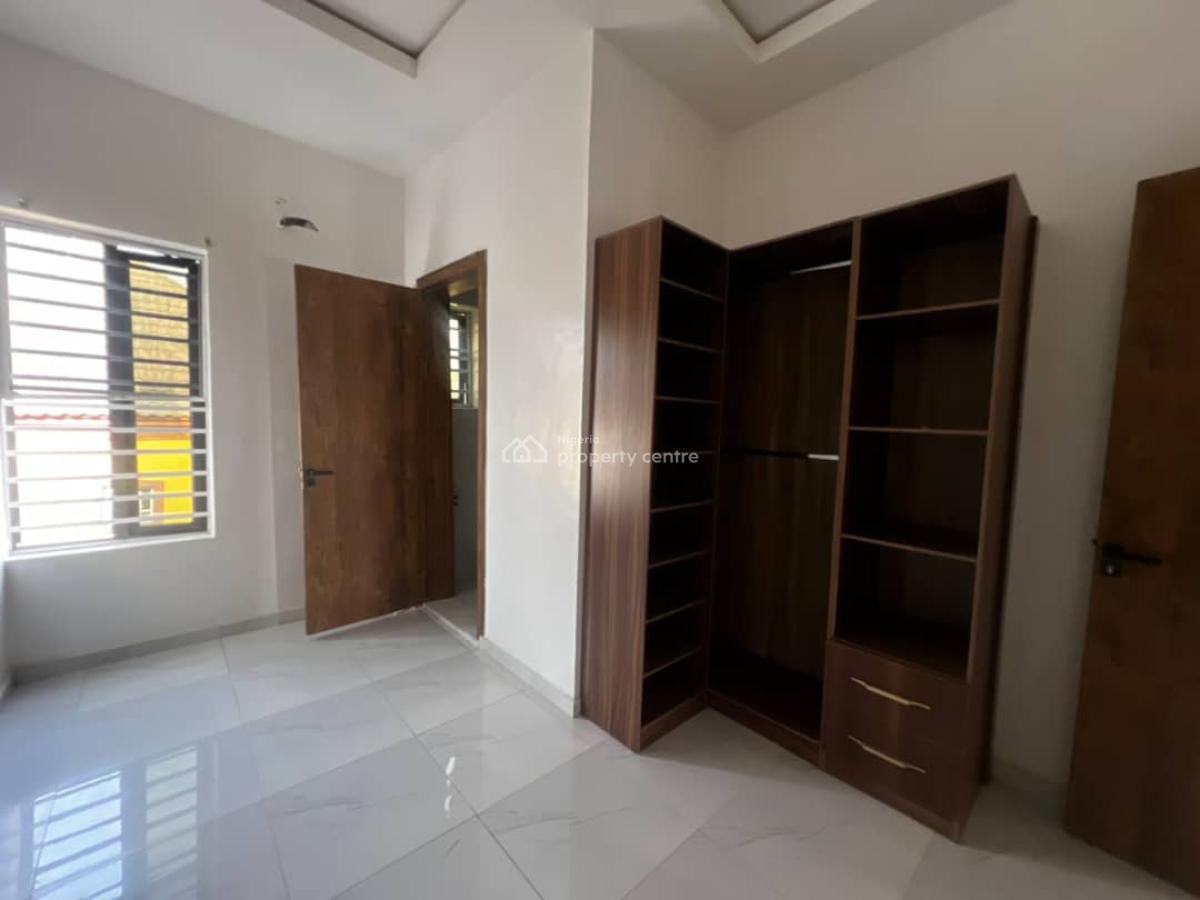 4 Bedroom Newly Renovated Terrace Duplex, Ologolo, Lekki, Lagos, Terraced Duplex for Rent