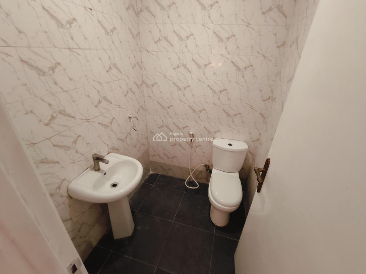 Waterfront 3 Bedroom Apartment, Off Admiralty Way Lekki Phase 1, Lekki Phase 1, Lekki, Lagos, Flat / Apartment for Rent