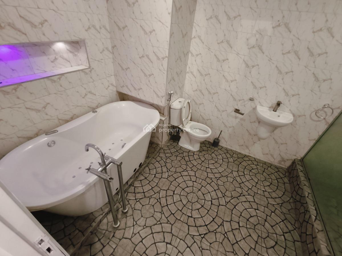 Waterfront 3 Bedroom Apartment, Off Admiralty Way Lekki Phase 1, Lekki Phase 1, Lekki, Lagos, Flat / Apartment for Rent