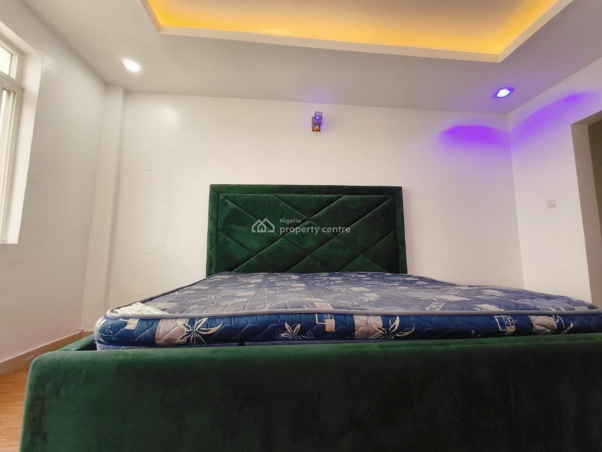 Waterfront 3 Bedroom Apartment, Off Admiralty Way Lekki Phase 1, Lekki Phase 1, Lekki, Lagos, Flat / Apartment for Rent