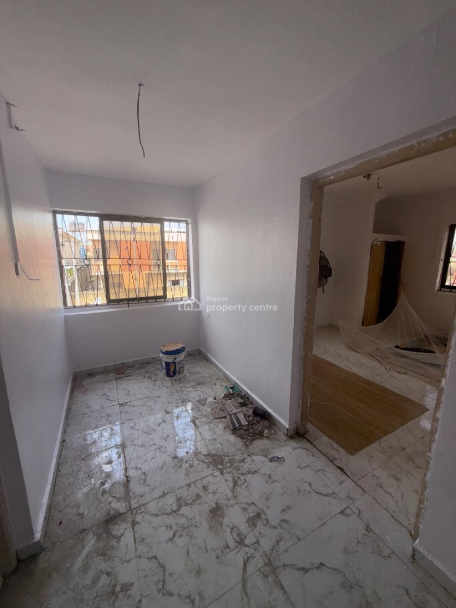 Newly Renovated Spacious 2bedroom Flat Off Ogunlana Drive, Surulere, Off Ogunlana Drive, Surulere, Lagos, Flat / Apartment for Rent