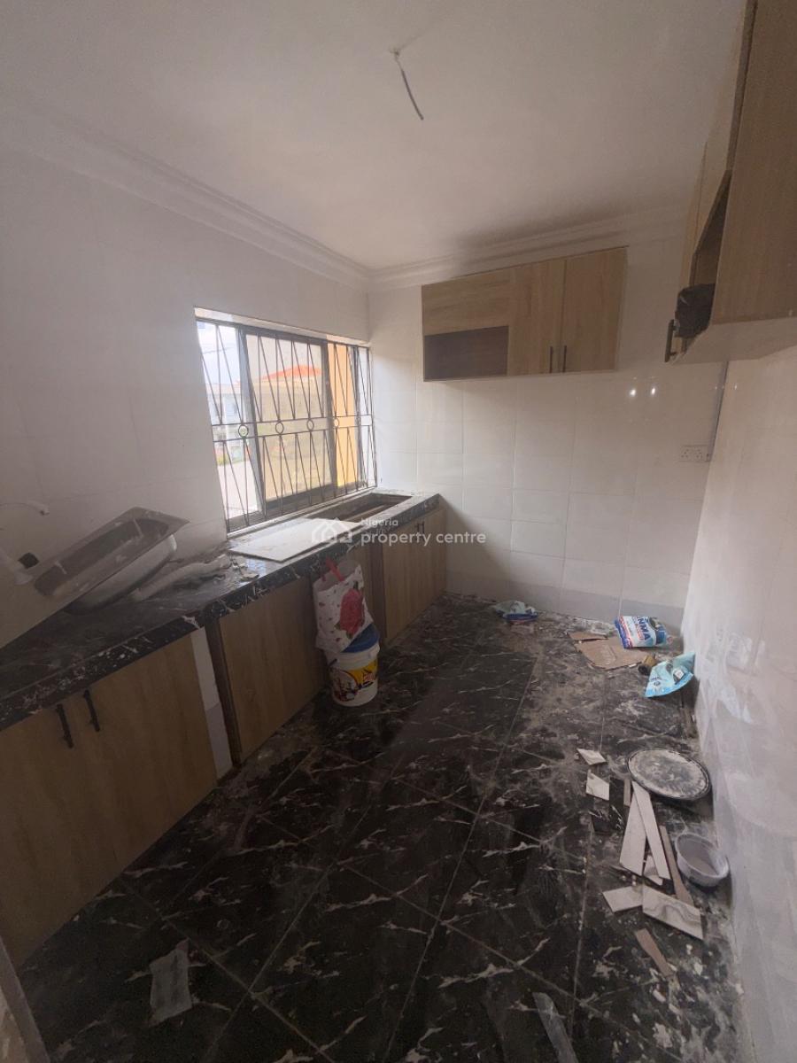 Newly Renovated Spacious 2bedroom Flat Off Ogunlana Drive, Surulere, Off Ogunlana Drive, Surulere, Lagos, Flat / Apartment for Rent