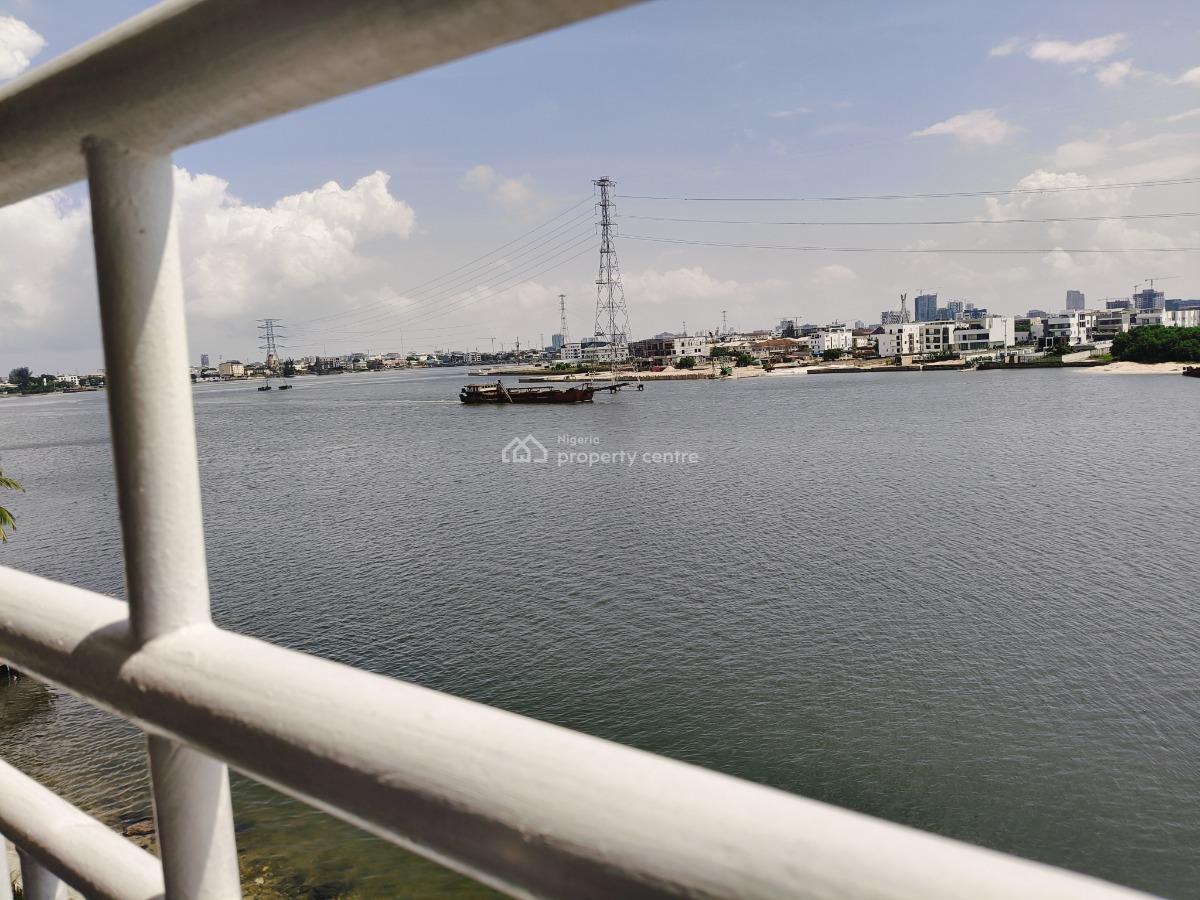 Waterfront 3 Bedroom Apartment, Off Admiralty Way Lekki Phase 1, Lekki Phase 1, Lekki, Lagos, Flat / Apartment for Rent