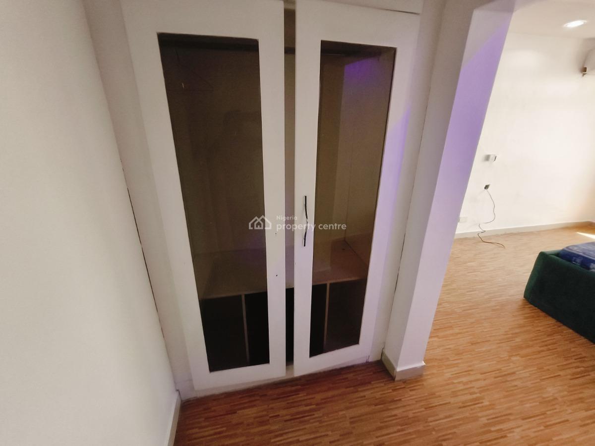 Waterfront 3 Bedroom Apartment, Off Admiralty Way Lekki Phase 1, Lekki Phase 1, Lekki, Lagos, Flat / Apartment for Rent