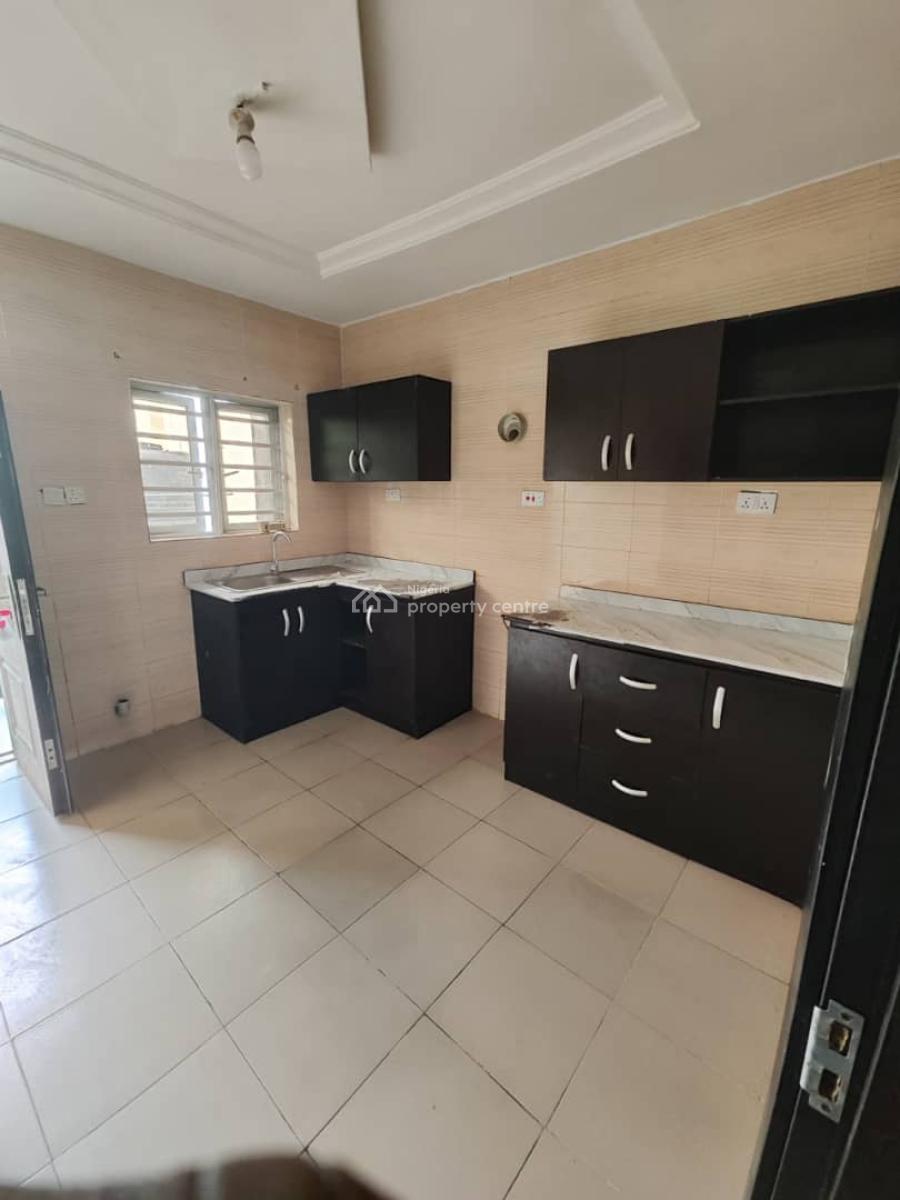 Spacious 3 Bedroom Apartment in a Call in Estate, Ajah, Lagos, Flat / Apartment for Rent