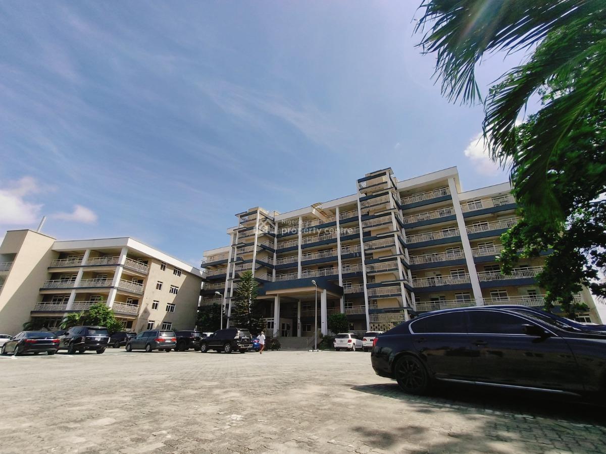 Waterfront 3 Bedroom Apartment, Off Admiralty Way Lekki Phase 1, Lekki Phase 1, Lekki, Lagos, Flat / Apartment for Rent