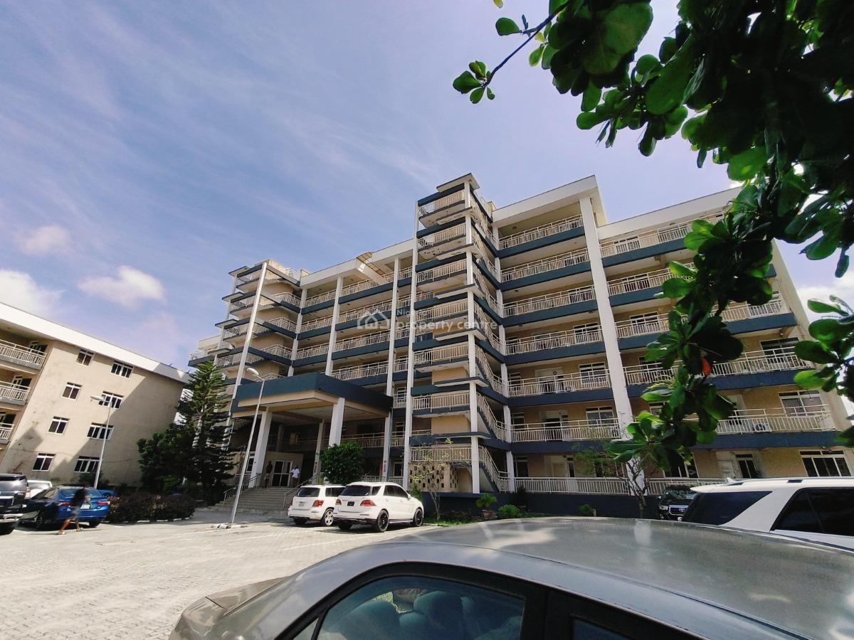 Waterfront 3 Bedroom Apartment, Off Admiralty Way Lekki Phase 1, Lekki Phase 1, Lekki, Lagos, Flat / Apartment for Rent
