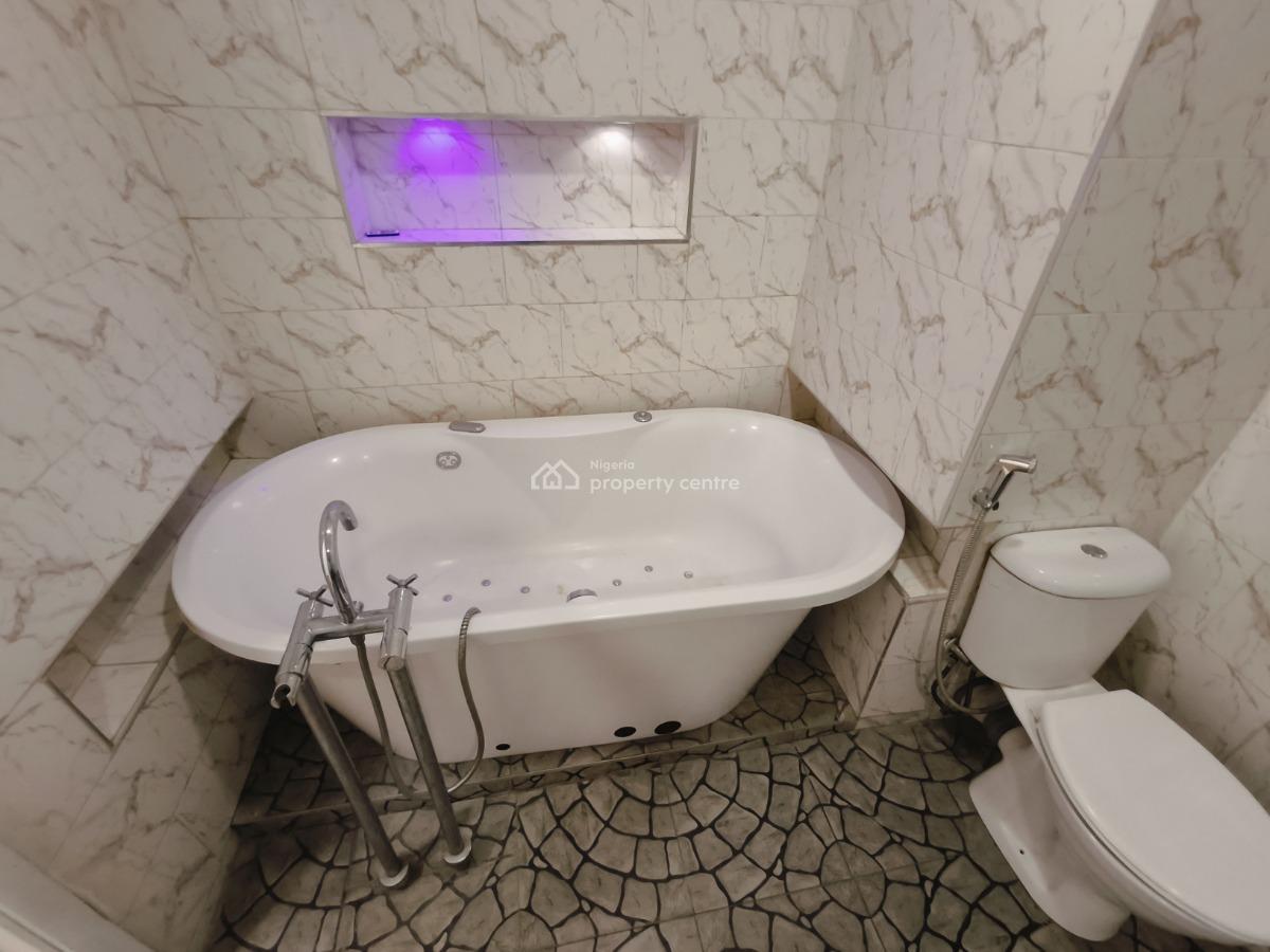 Waterfront 3 Bedroom Apartment, Off Admiralty Way Lekki Phase 1, Lekki Phase 1, Lekki, Lagos, Flat / Apartment for Rent