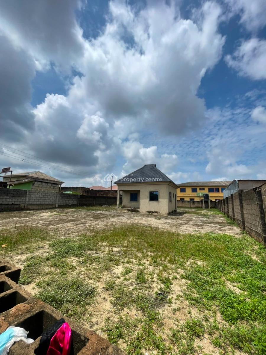 More Than 1 Plot of Land with an Office Space on It, Third Gate, Lasustech, Ikorodu, Lagos, Residential Land for Sale