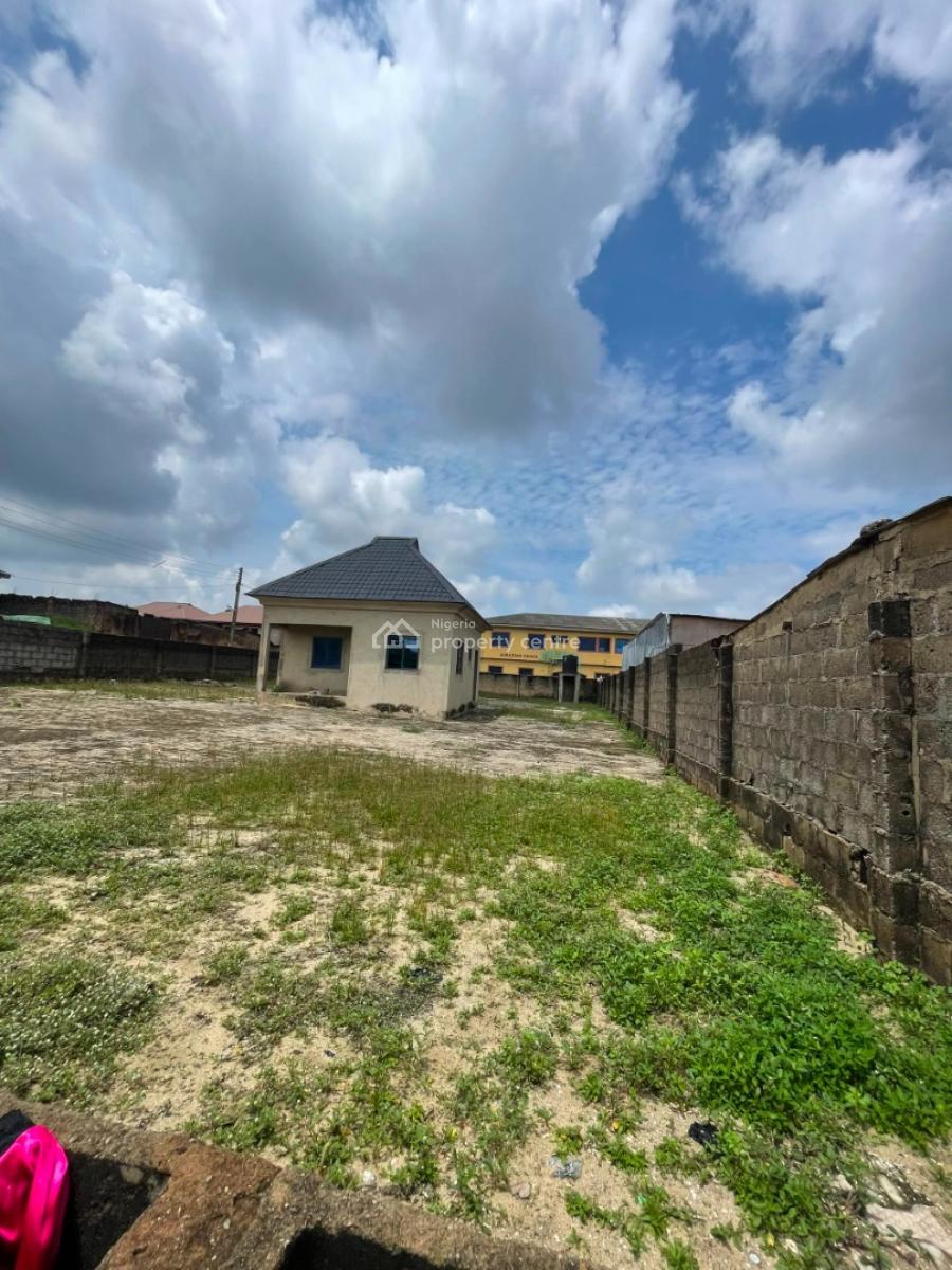 More Than 1 Plot of Land with an Office Space on It, Third Gate, Lasustech, Ikorodu, Lagos, Residential Land for Sale