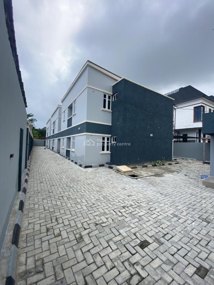 2 Bedroom Apartment in a Secured Estate, Lekki County, Ikota, Lekki, Lagos, Flat / Apartment for Rent