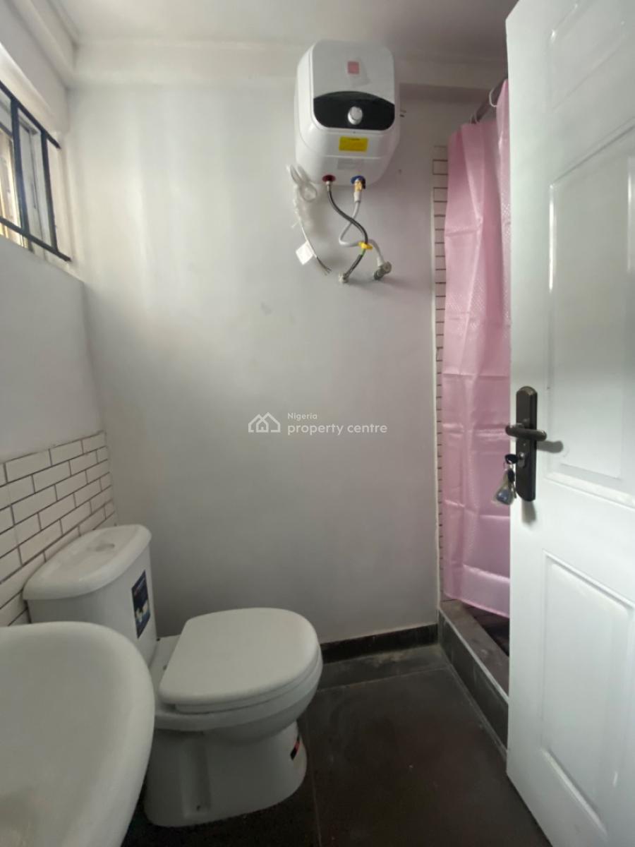 2 Bedroom Apartment in a Secured Estate, Lekki County, Ikota, Lekki, Lagos, Flat / Apartment for Rent
