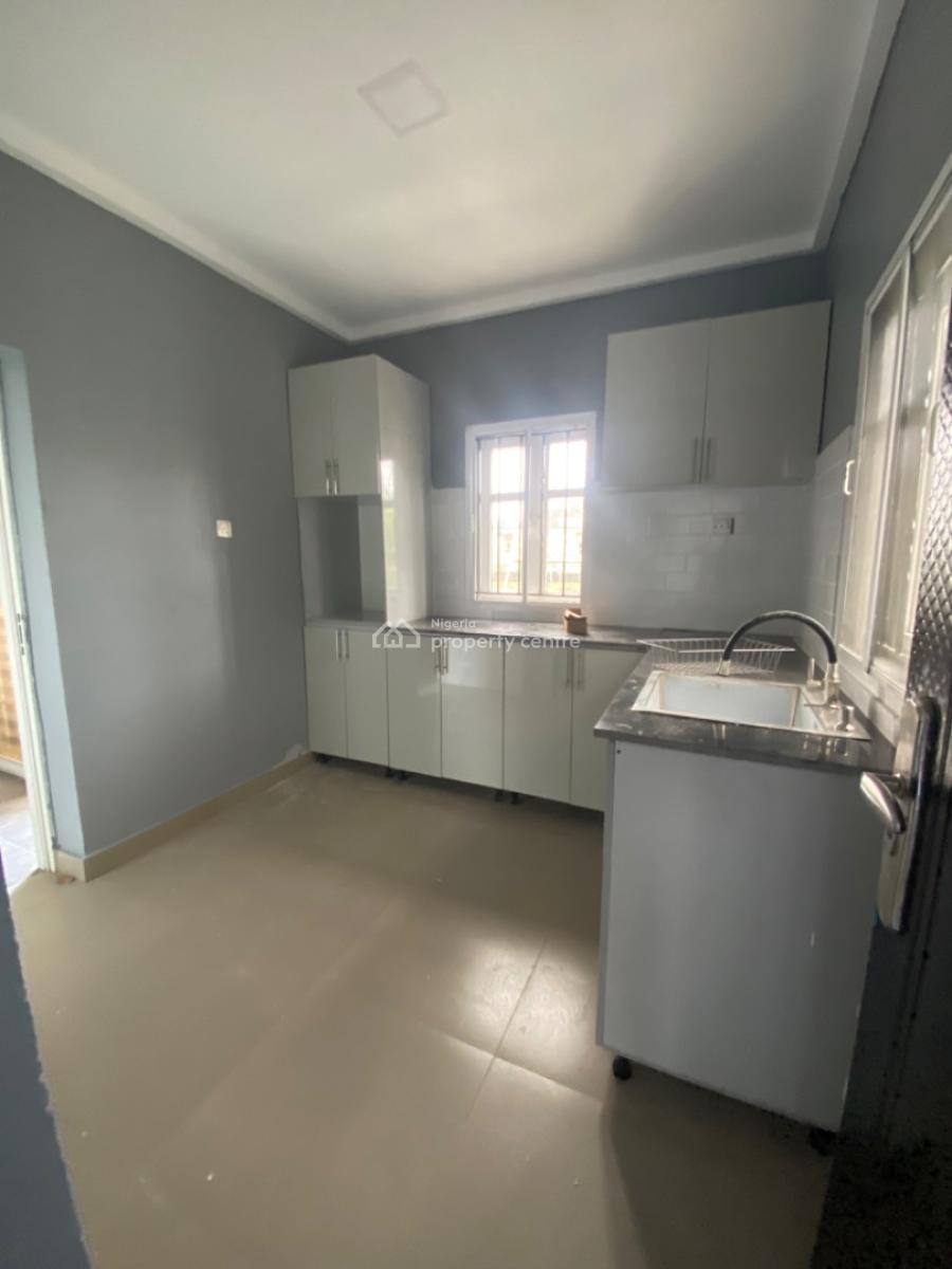 2 Bedroom Apartment in a Secured Estate, Lekki County, Ikota, Lekki, Lagos, Flat / Apartment for Rent