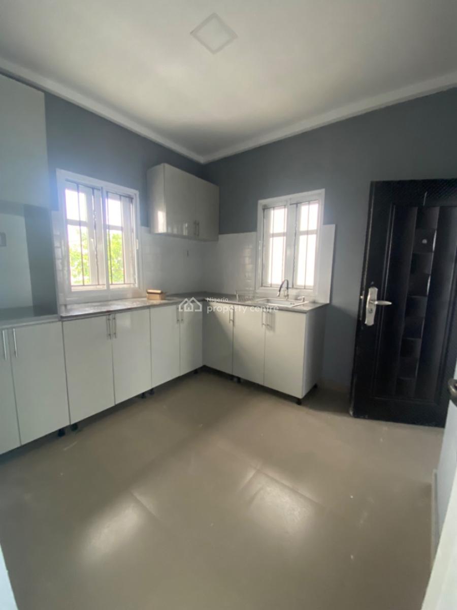 2 Bedroom Apartment in a Secured Estate, Lekki County, Ikota, Lekki, Lagos, Flat / Apartment for Rent