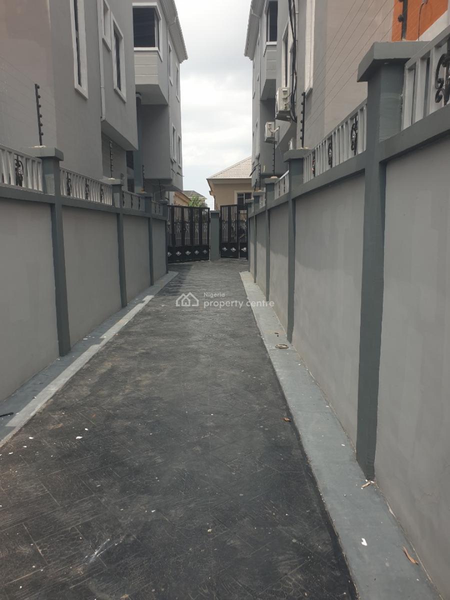 5 Bedroom Detached  House with a Room Boys Quarter, Magodo Phase 2, Lagos, Gra Phase 2, Magodo, Lagos, Detached Duplex for Sale
