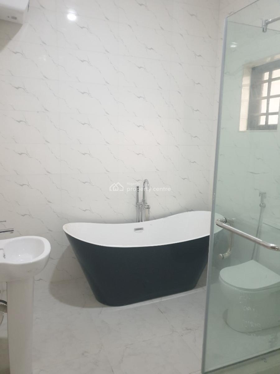 5 Bedroom Detached  House with a Room Boys Quarter, Magodo Phase 2, Lagos, Gra Phase 2, Magodo, Lagos, Detached Duplex for Sale