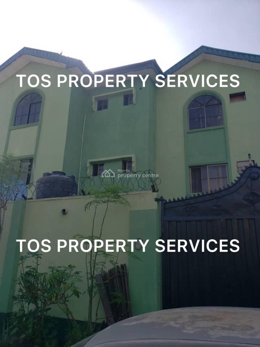 3 Bedroom Apartment in an Estate, Inside an Estate, Yaba, Lagos, Flat / Apartment for Sale