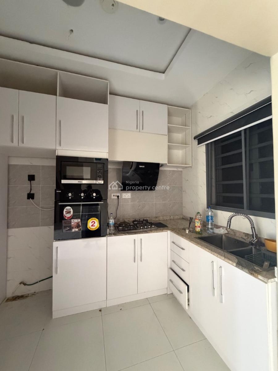 Well Built 2bedroom Apartment, Off Freedom Way, Lekki, Lagos, Flat / Apartment for Rent