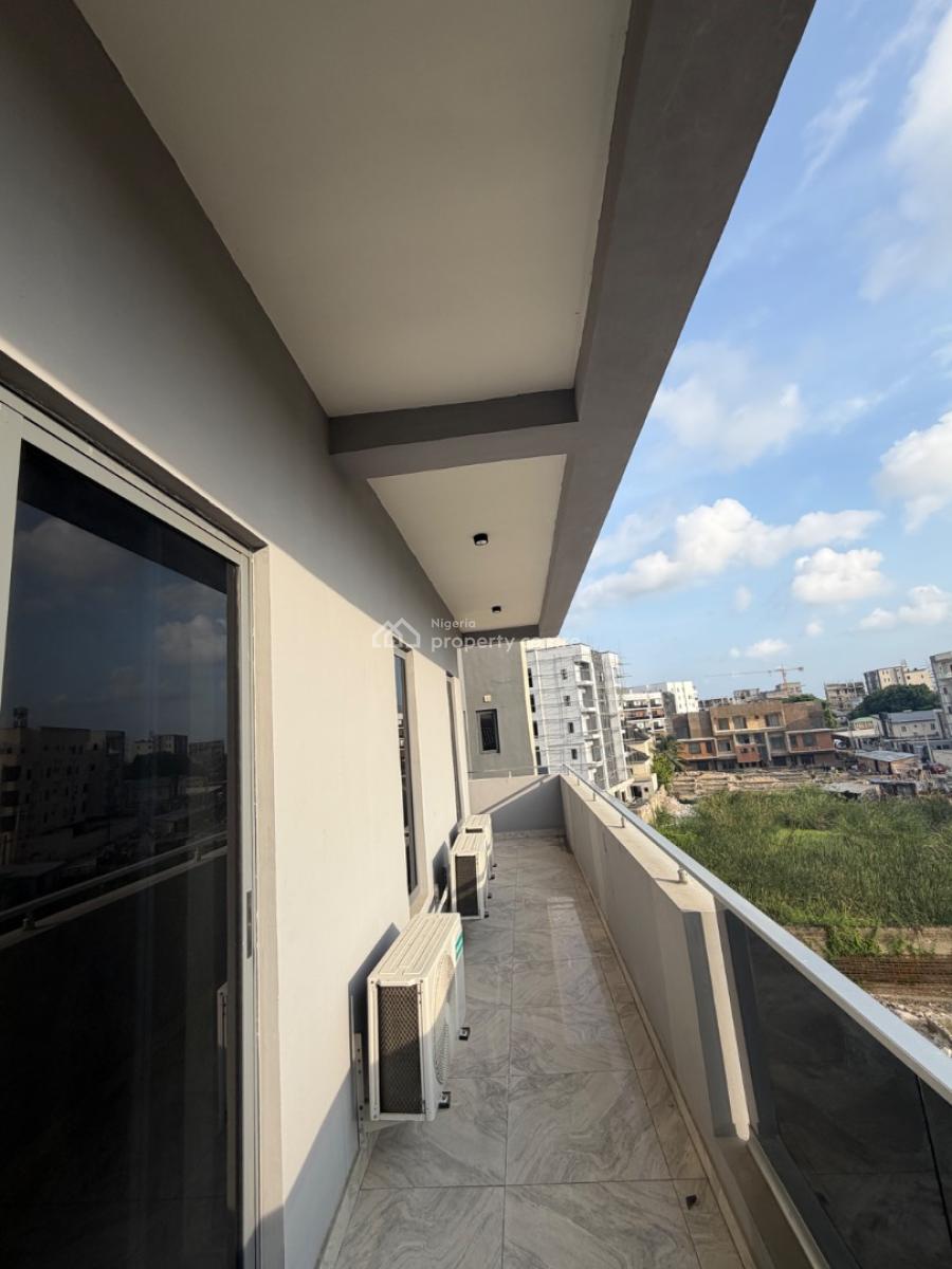 Well Built 2bedroom Apartment, Off Freedom Way, Lekki, Lagos, Flat / Apartment for Rent