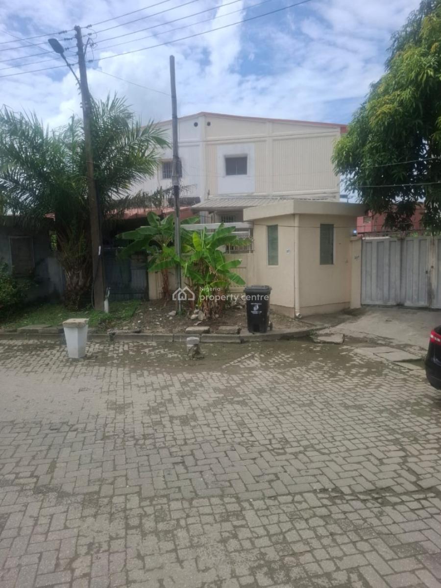 a Four 4 Bedroom Semi Detached House with 3 Room Bq for Sle at Dolphi, Dolphin Estate Ikoyi Lagos Nigeria. Price:#550m Net., Old Ikoyi, Ikoyi, Lagos, Semi-detached Duplex for Sale