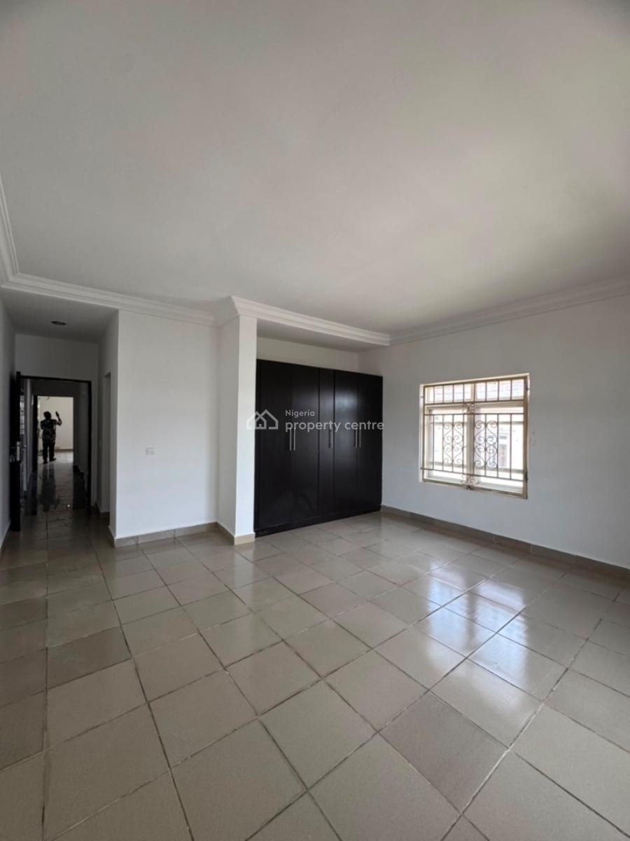 3bedroom Apartment Available at The Second Floor Tarred Road, Wuye, Wuye, Abuja, Flat / Apartment for Rent