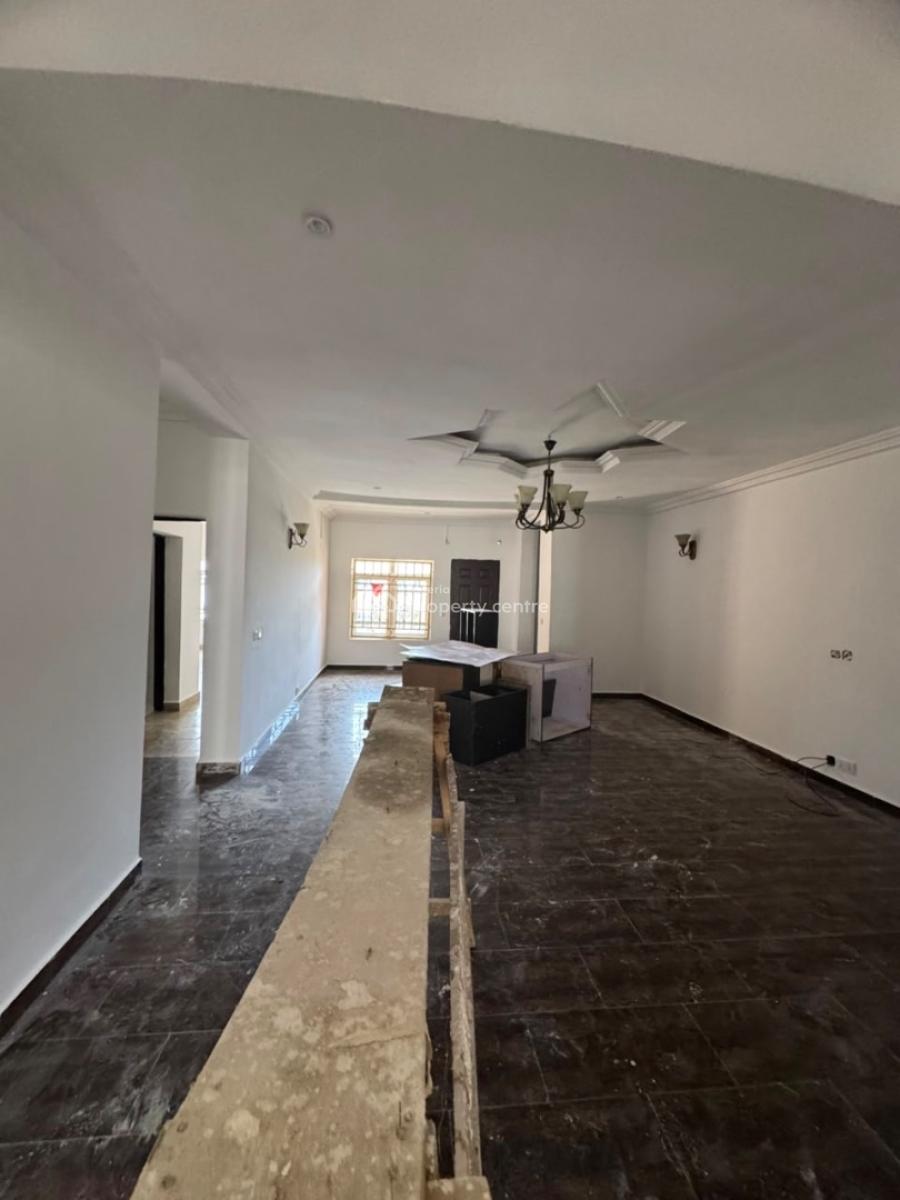 3bedroom Apartment Available at The Second Floor Tarred Road, Wuye, Wuye, Abuja, Flat / Apartment for Rent
