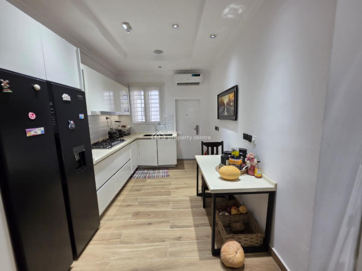 a Luxury 3 Bedroom Flat in The Prestigious Location, Off Banana Road, Ikoyi, Lagos, Flat / Apartment for Sale