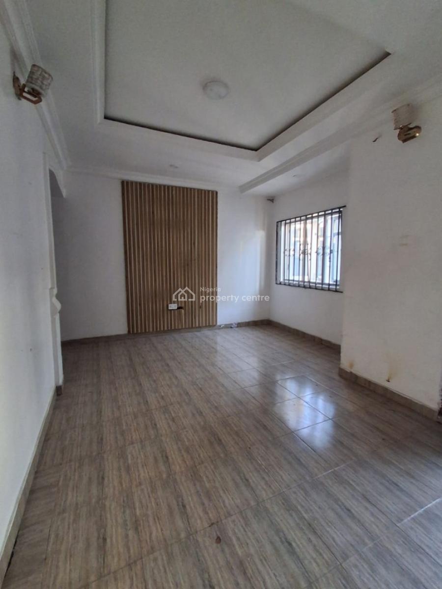 a Lovely 2bedroom Apartment Upstairs, Badore Road, Ajah, Lagos, Flat / Apartment for Rent