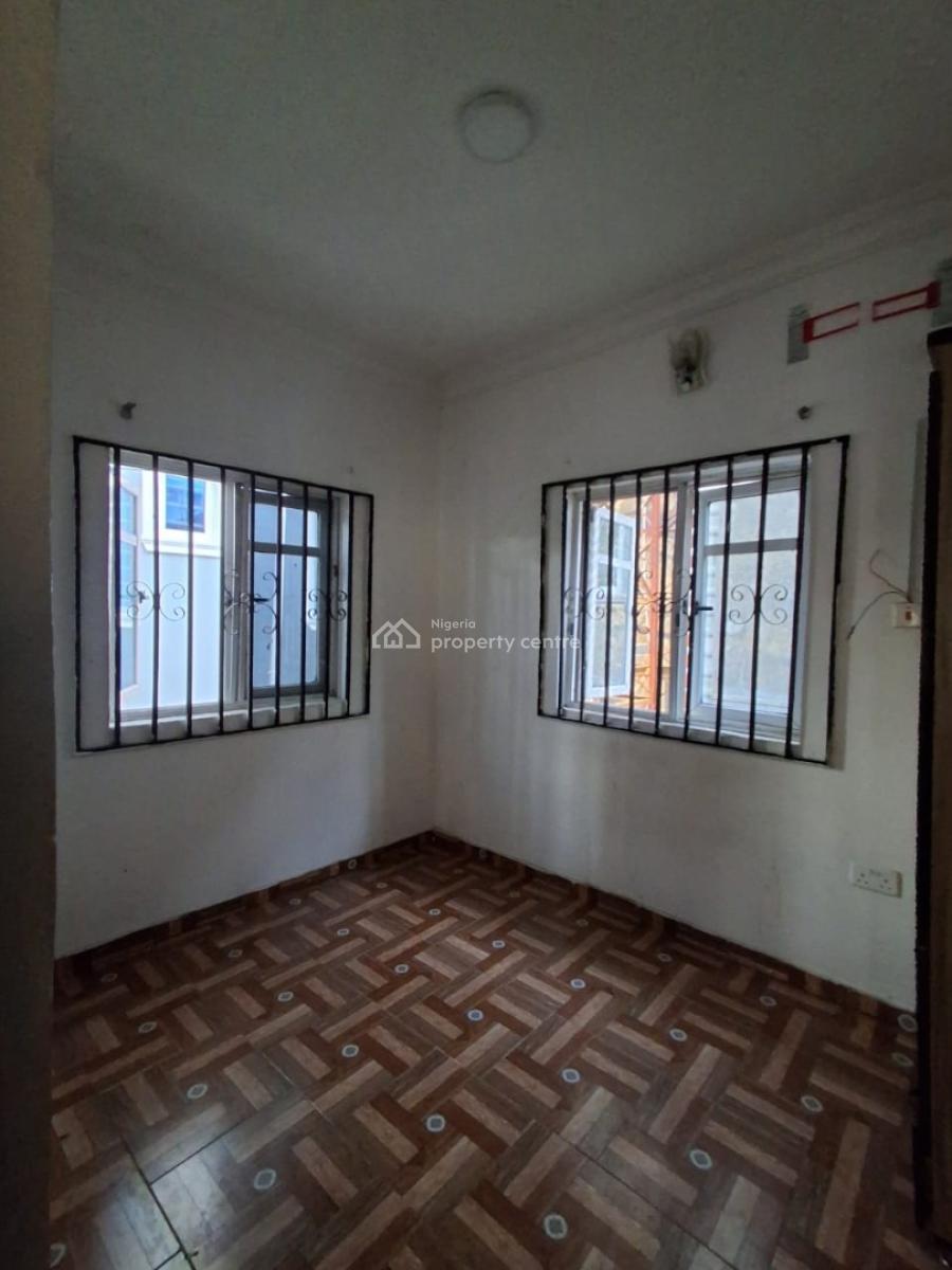 a Lovely 2bedroom Apartment Upstairs, Badore Road, Ajah, Lagos, Flat / Apartment for Rent