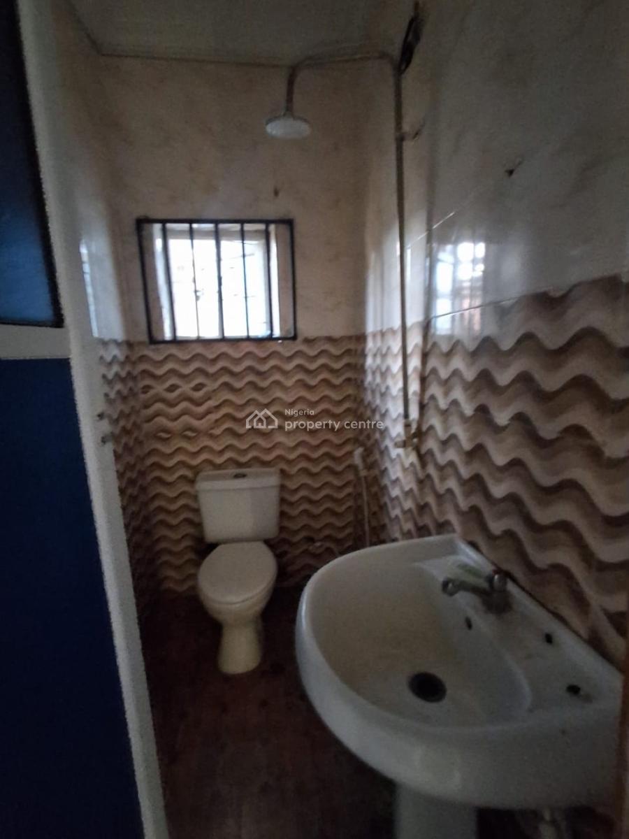 a Lovely 2bedroom Apartment Upstairs, Badore Road, Ajah, Lagos, Flat / Apartment for Rent