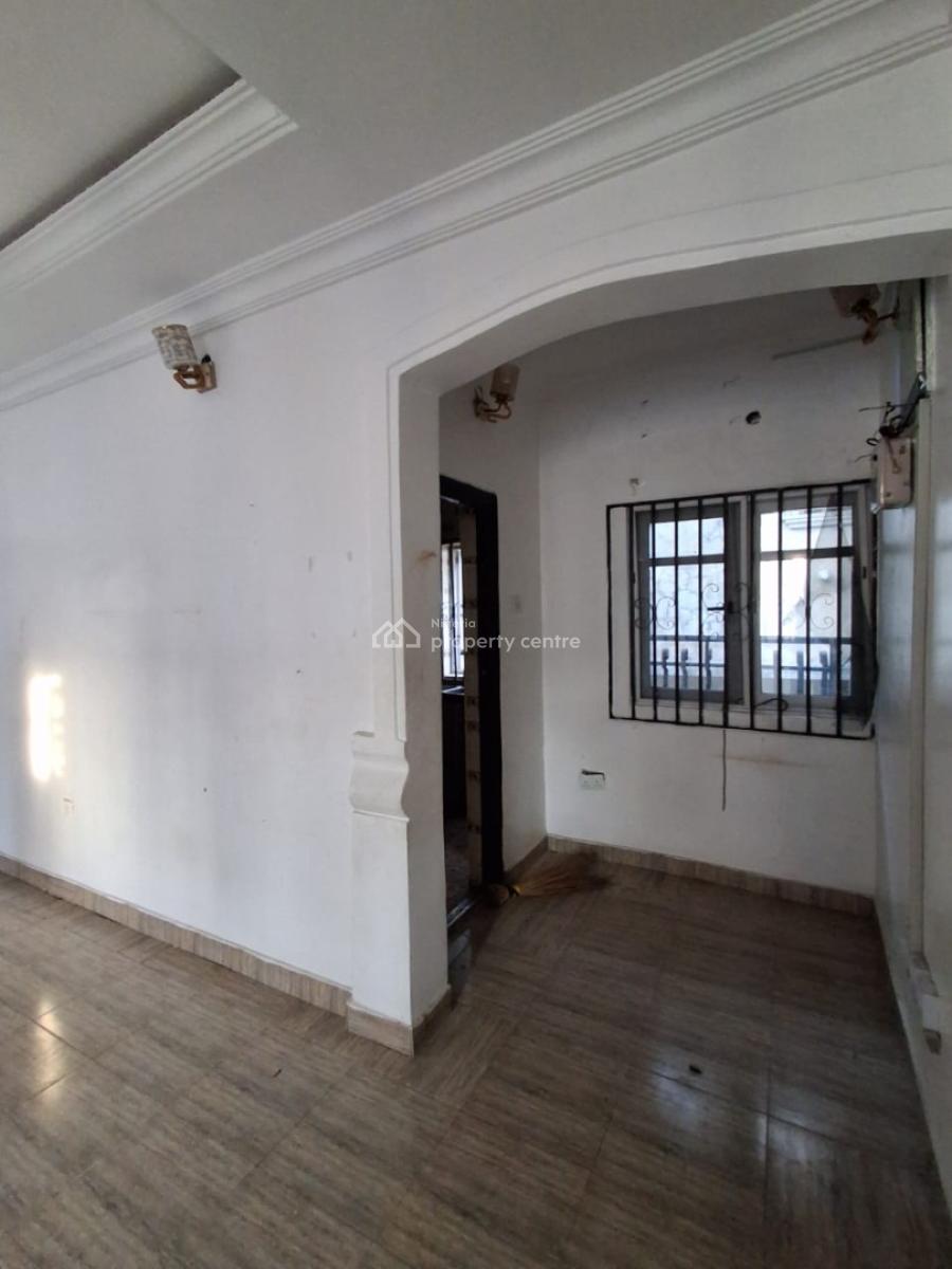 a Lovely 2bedroom Apartment Upstairs, Badore Road, Ajah, Lagos, Flat / Apartment for Rent