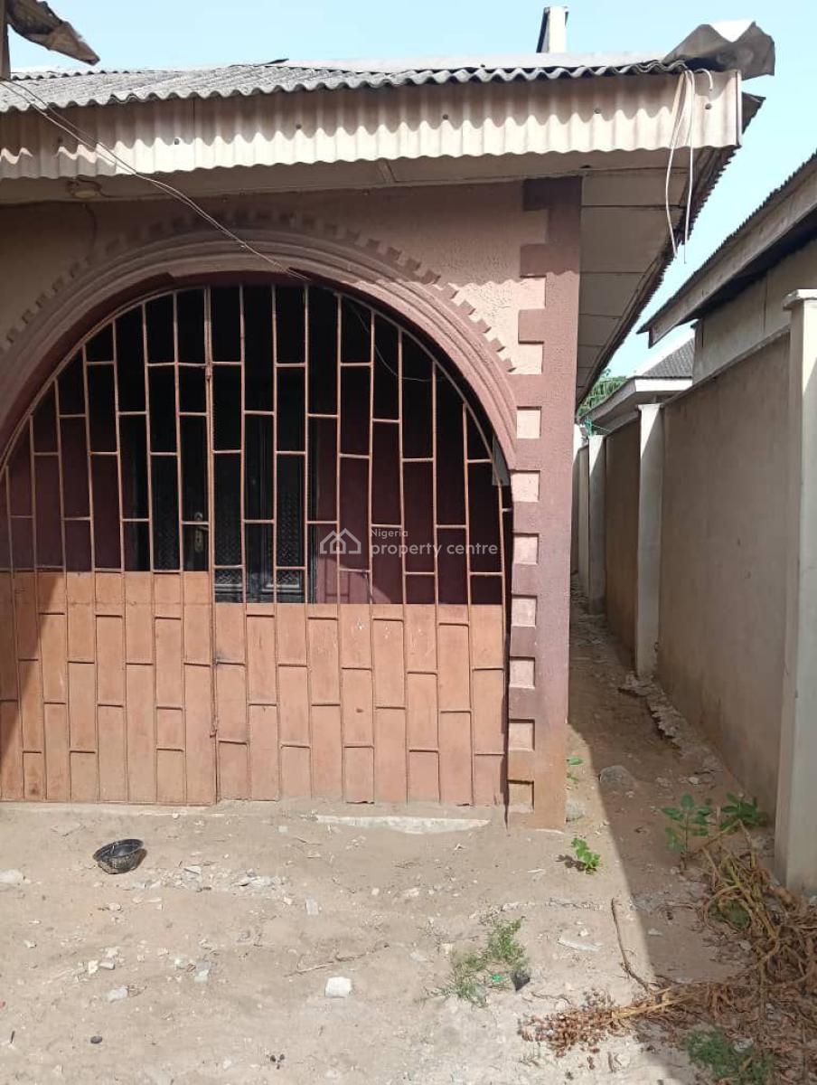 a Unit of 2bedroom Flat and 4units of Room and Parlour Mini Flat, Opposite Beechwood Estate, Imalete Alafia, Ibeju Lekki, Lagos, Block of Flats for Sale
