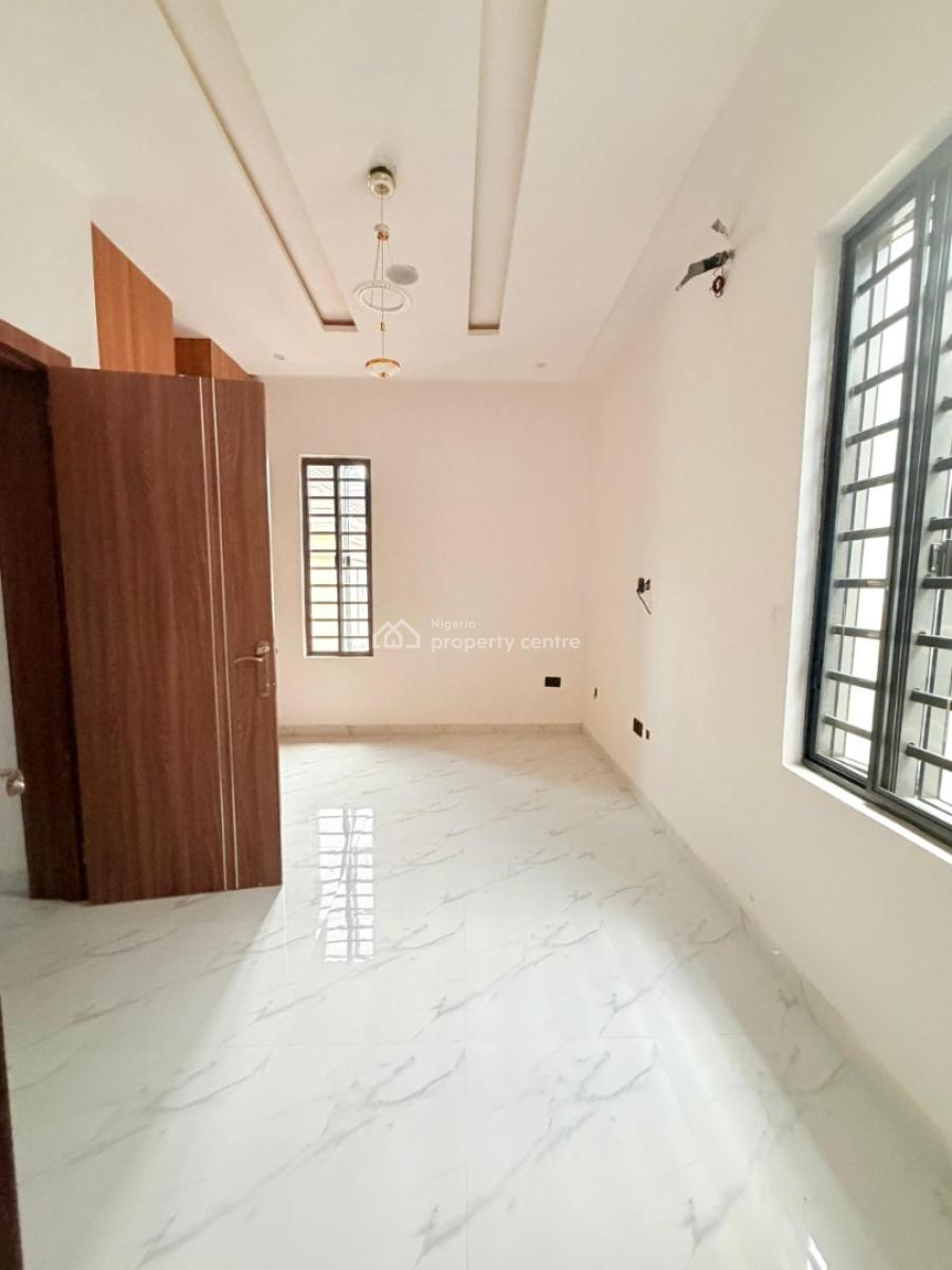 Well-finished 5-bedroom Fully Detached Duplex + Room Bq, Omole Phase 2, Ikeja, Lagos, Detached Duplex for Sale