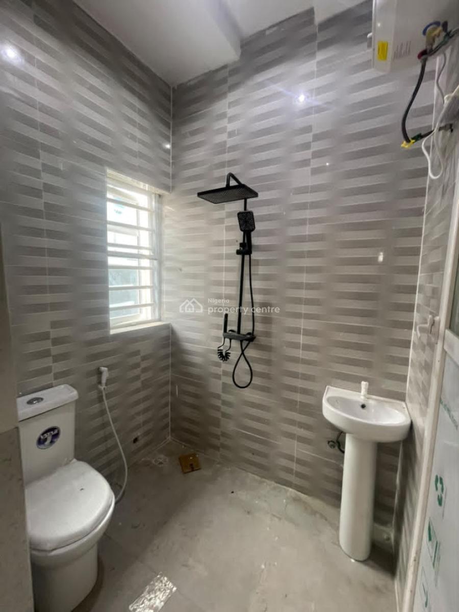 Brand New Spacious 2bedroom Apartment Ground Floor, Ologolo, Ologolo, Lekki, Lagos, Flat / Apartment for Rent