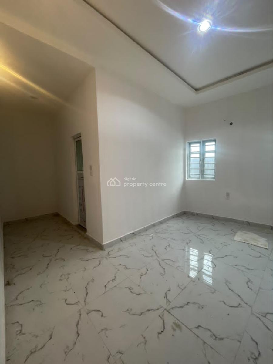 Brand New Spacious 2bedroom Apartment Ground Floor, Ologolo, Ologolo, Lekki, Lagos, Flat / Apartment for Rent