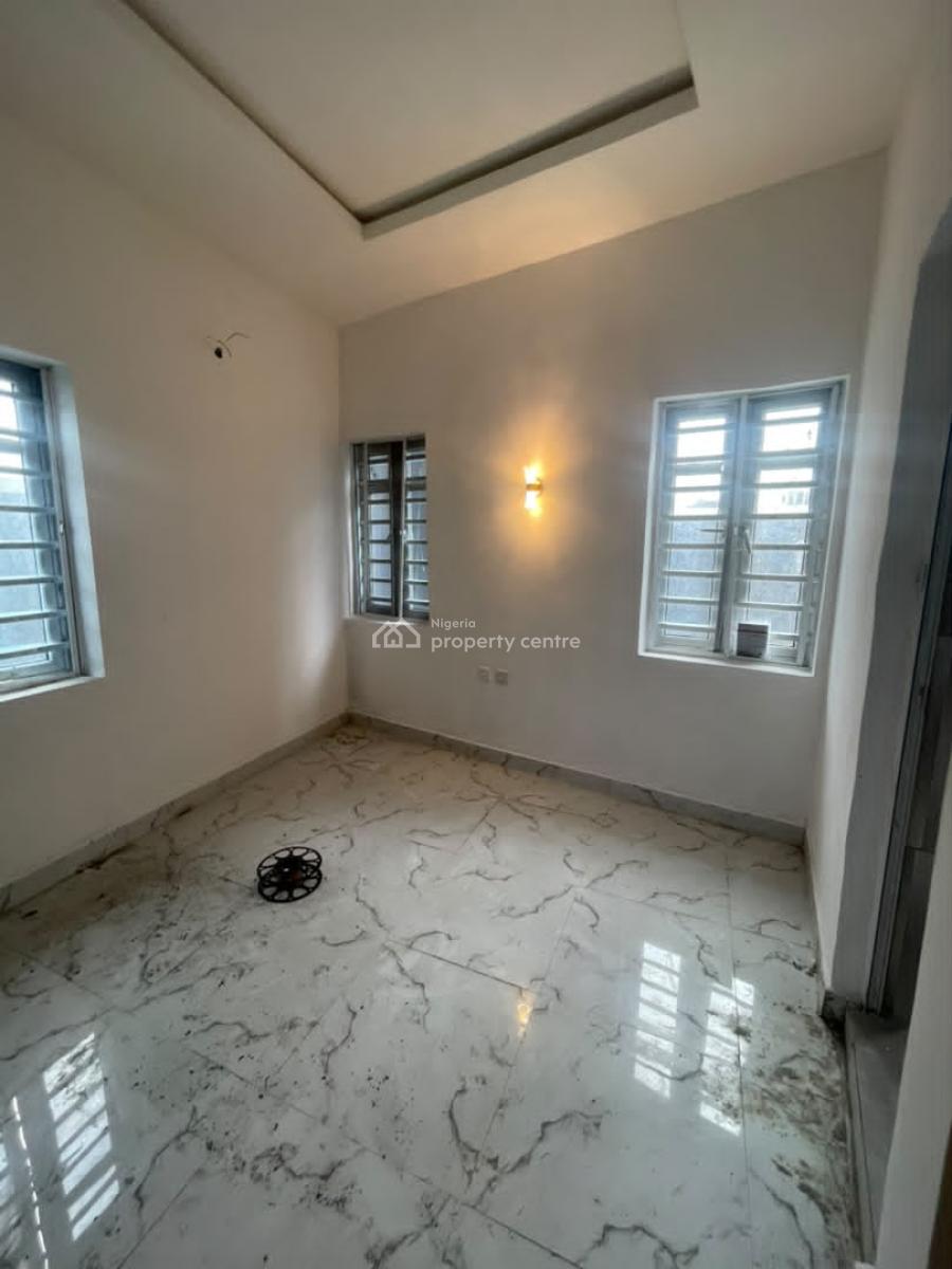 Brand New Spacious 2bedroom Apartment Ground Floor, Ologolo, Ologolo, Lekki, Lagos, Flat / Apartment for Rent