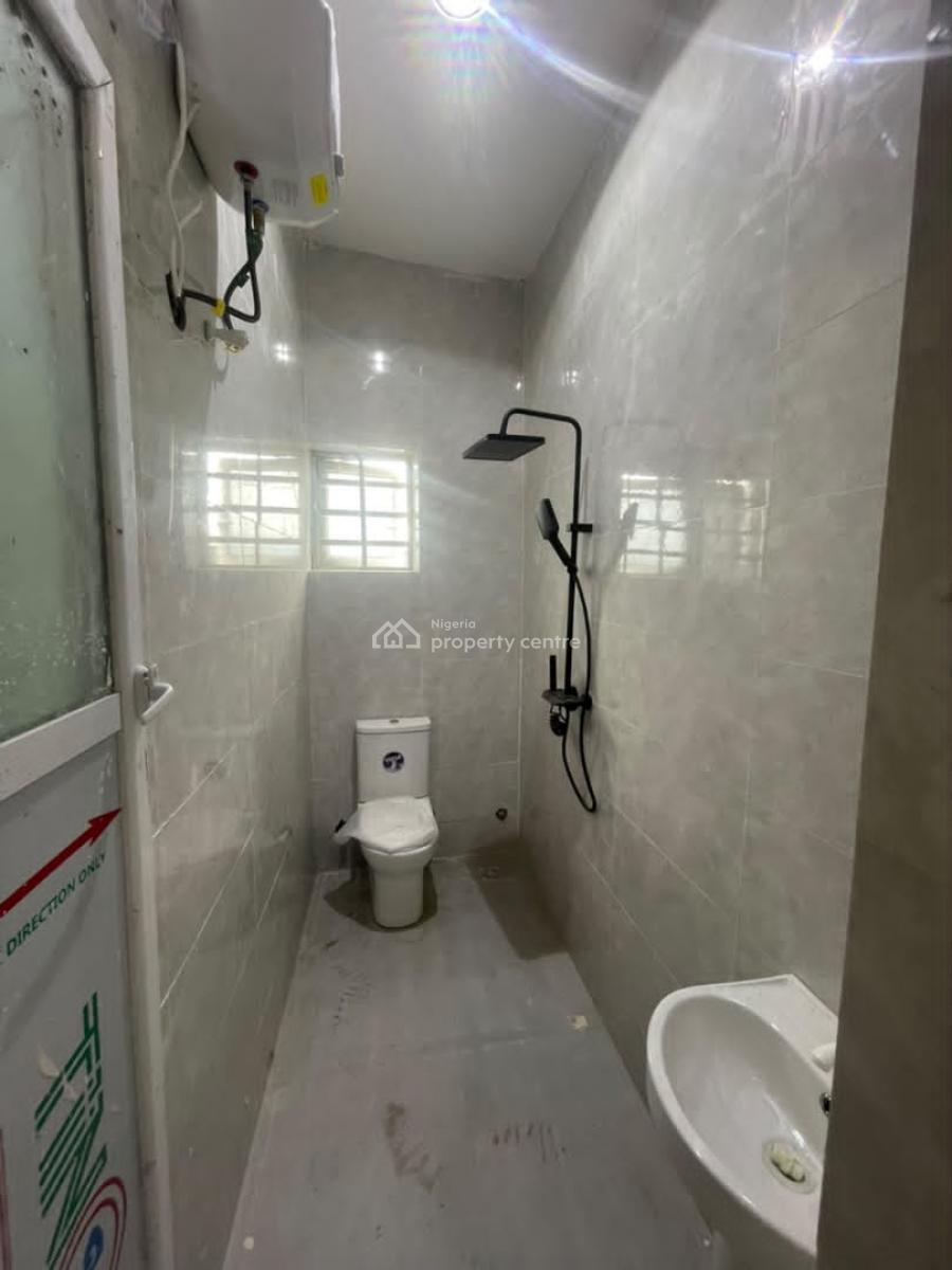 Brand New Spacious 2bedroom Apartment Ground Floor, Ologolo, Ologolo, Lekki, Lagos, Flat / Apartment for Rent