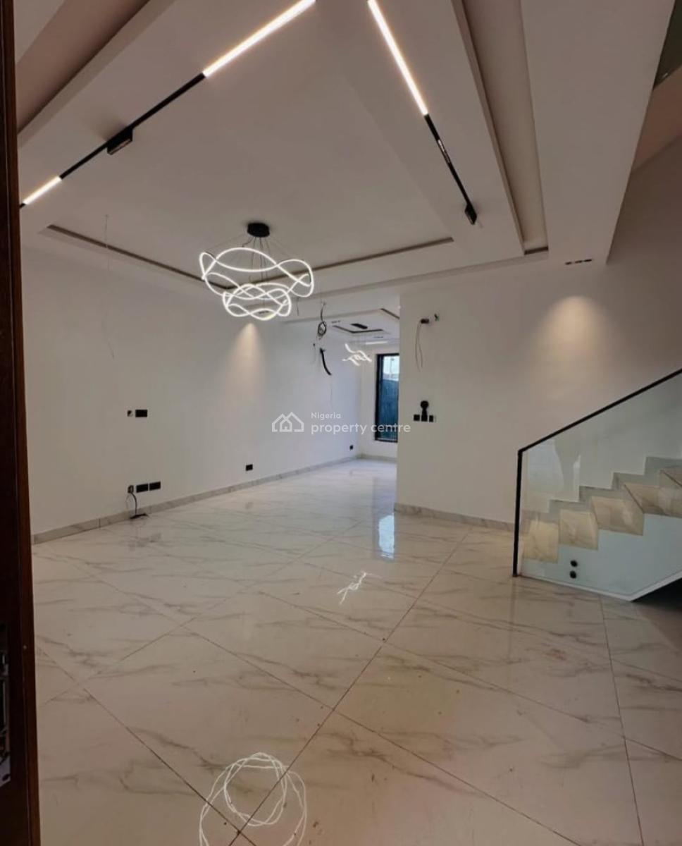4 Bedroom En-suite Townhouse, Lekki Phase 1, Lekki, Lagos, Terraced Duplex for Rent