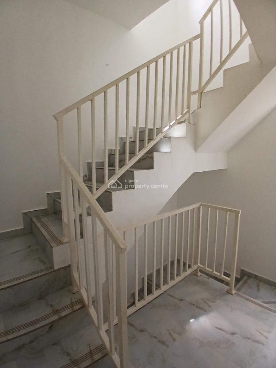 Newly Built and Serviced 3 Bedroom En-suite Pentfloor Flat. It Will Co, Lekki Phase 1, Lekki, Lagos, Flat / Apartment for Rent