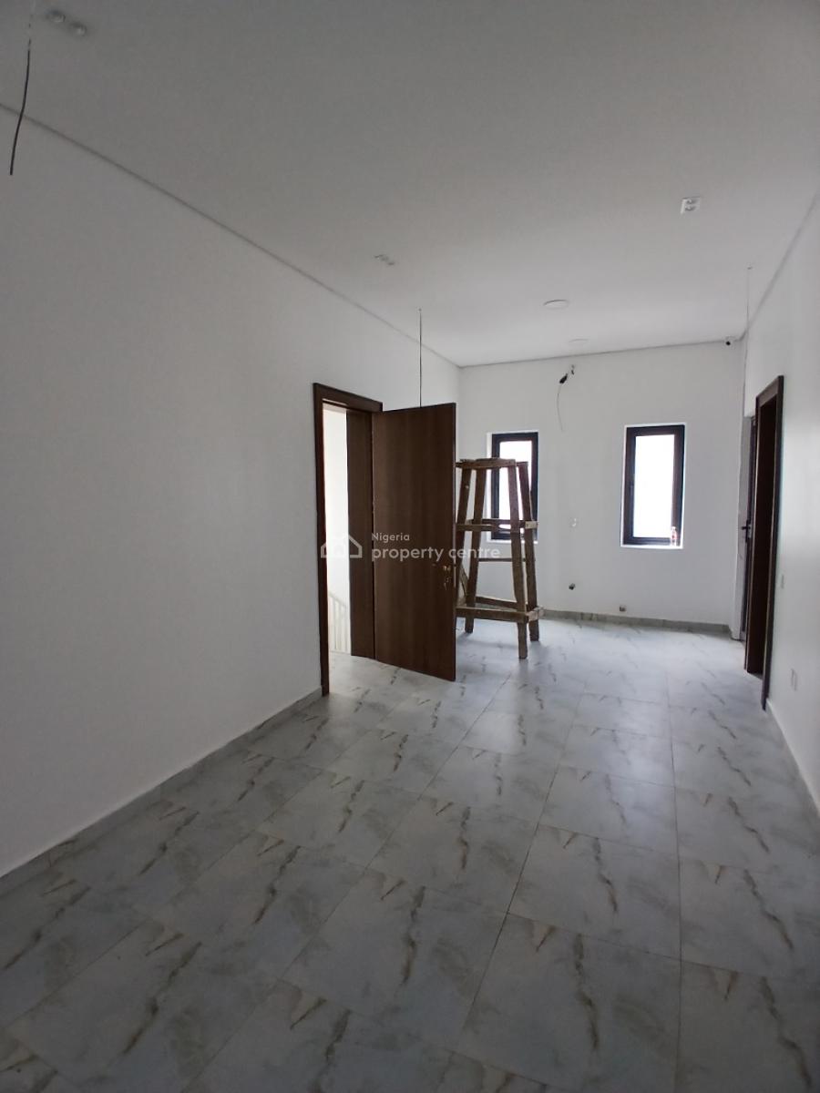 Newly Built and Serviced 3 Bedroom En-suite Pentfloor Flat. It Will Co, Lekki Phase 1, Lekki, Lagos, Flat / Apartment for Rent