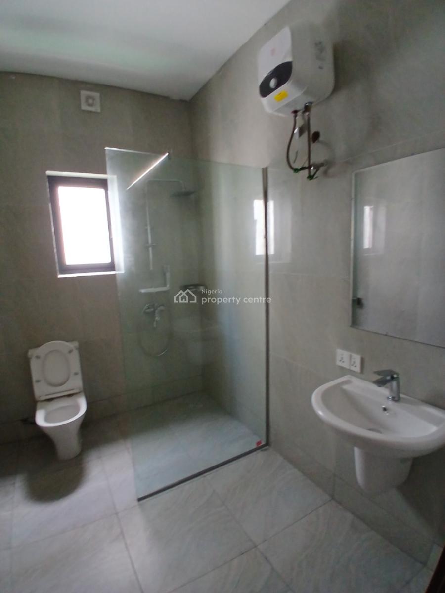 Newly Built and Serviced 3 Bedroom En-suite Pentfloor Flat. It Will Co, Lekki Phase 1, Lekki, Lagos, Flat / Apartment for Rent