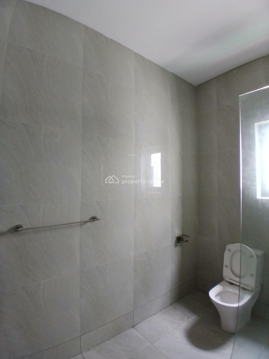 Newly Built and Serviced 3 Bedroom En-suite Pentfloor Flat. It Will Co, Lekki Phase 1, Lekki, Lagos, Flat / Apartment for Rent